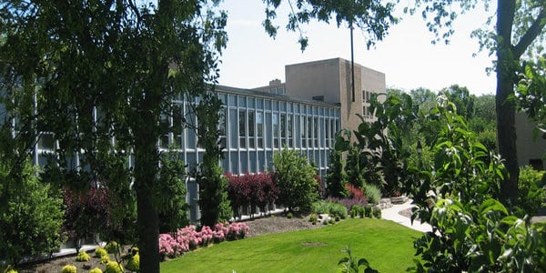 saint xavier university accelerated bsn college